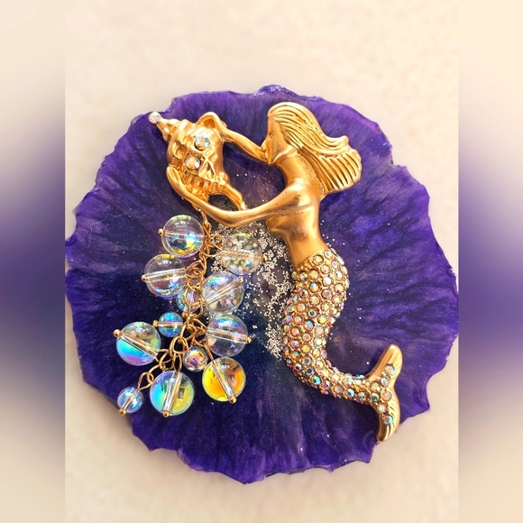 Vintage Kirk's Folly Oceana Gold Aurora Borealis Crystals Mermaid Brooch Dangle - Picture 9 of 15